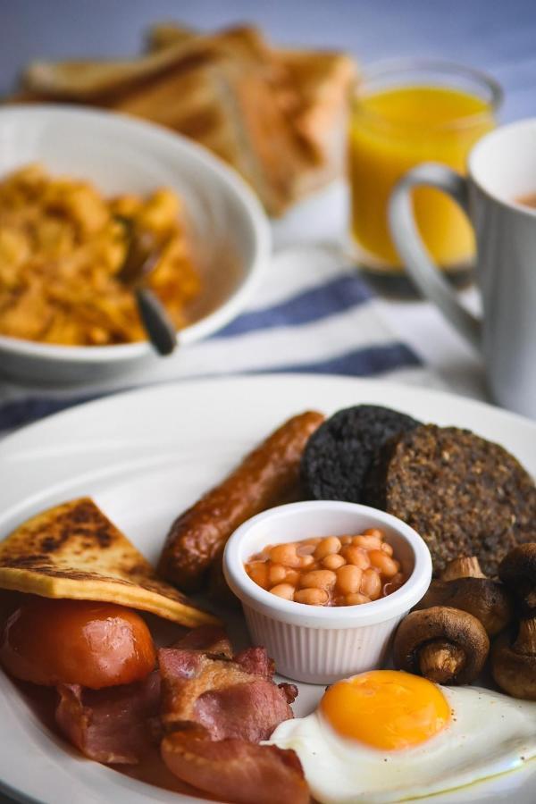 Cairn Hotel Bathgate Kültér fotó