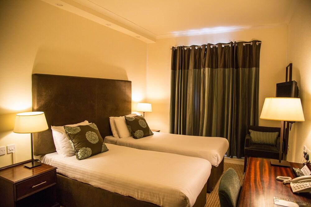 Cairn Hotel Bathgate Kültér fotó
