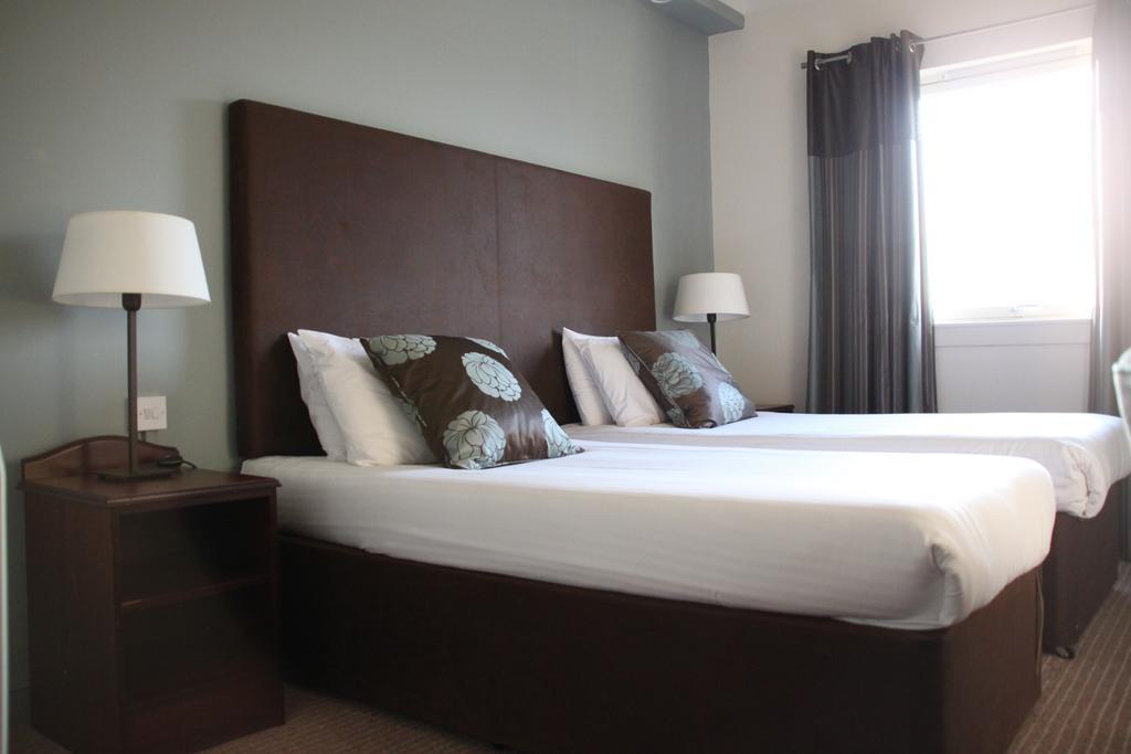 Cairn Hotel Bathgate Kültér fotó