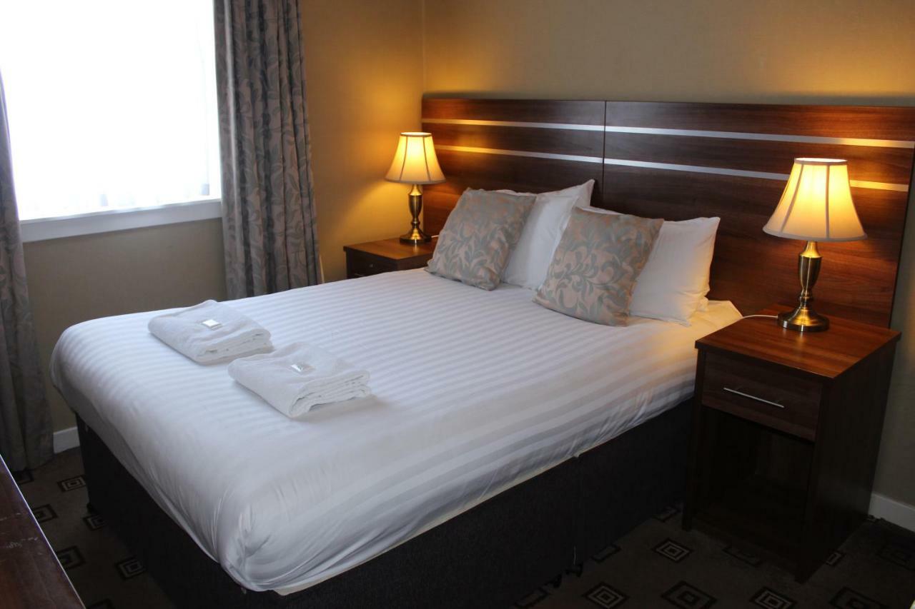 Cairn Hotel Bathgate Kültér fotó