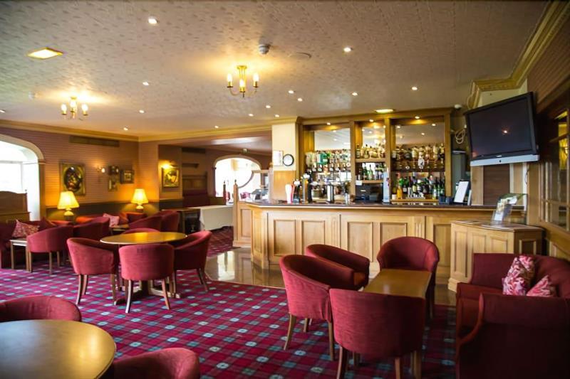 Cairn Hotel Bathgate Kültér fotó