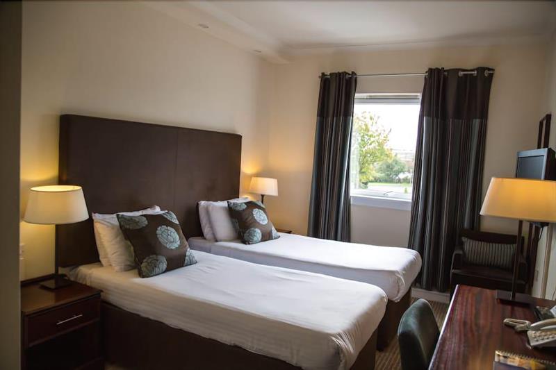 Cairn Hotel Bathgate Kültér fotó